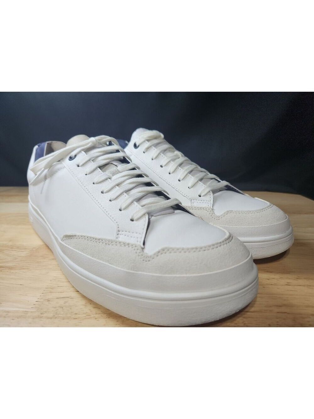 UGG south bay sneaker Low size 10